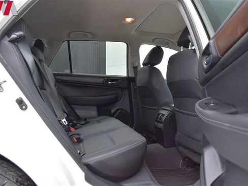 Used 2016 Subaru Outback 2.5i Limited AWD/4WD image 28