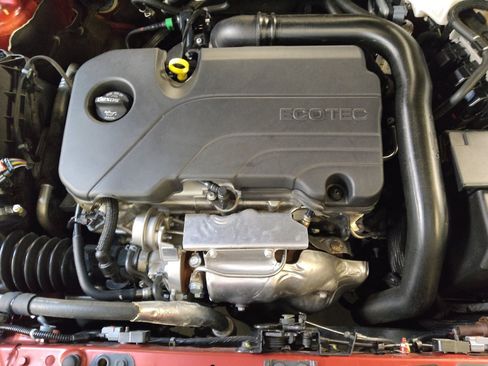 Used 2024 Chevrolet Malibu LT image 30