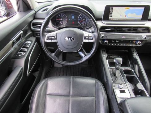 Used 2020 Kia Telluride EX w/ EX Premium Package AWD/4WD image 16