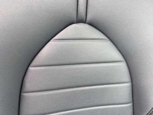 Used 2021 Toyota Highlander XLE image 39