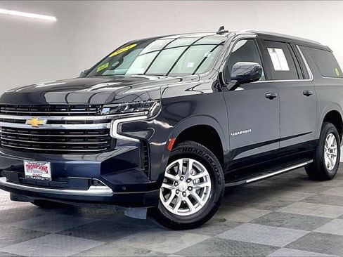 Used 2024 Chevrolet Suburban LT AWD/4WD image 12