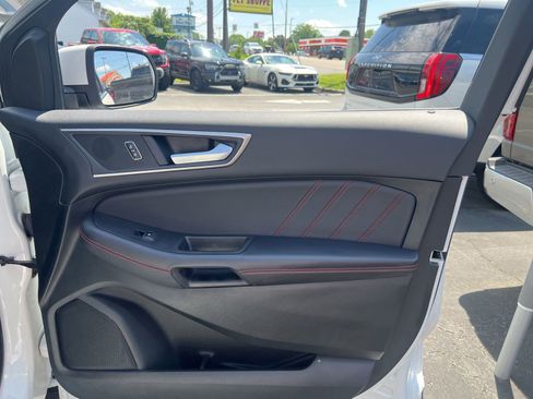 Used 2023 Ford Edge ST-Line AWD/4WD image 55