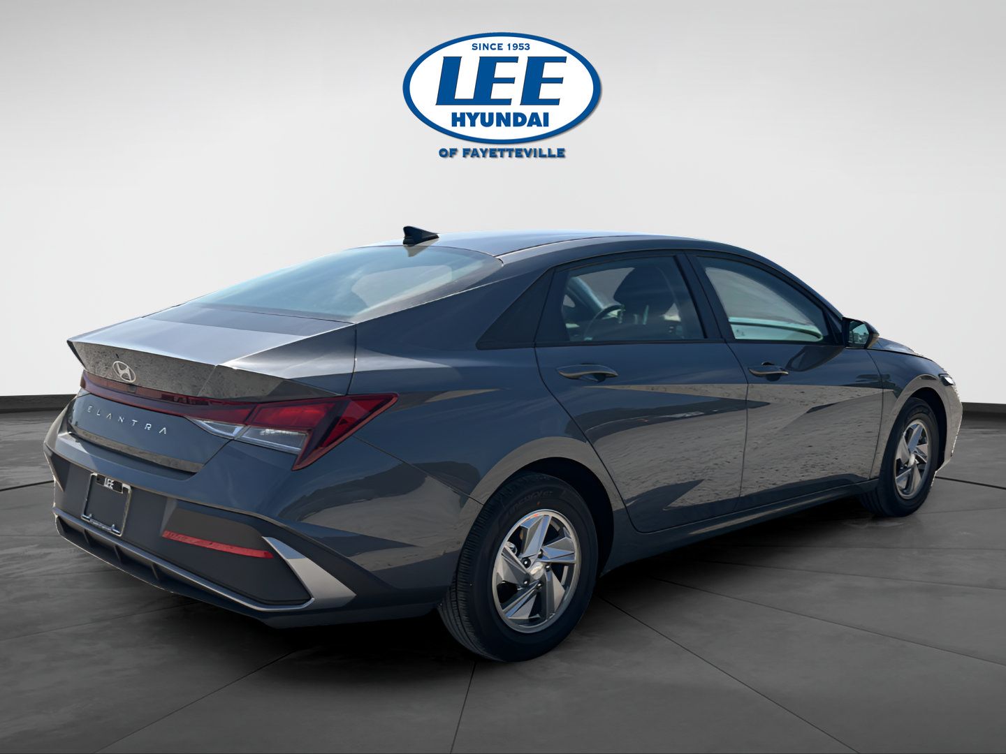 Certified 2026 Hyundai Elantra SE FWD image 3