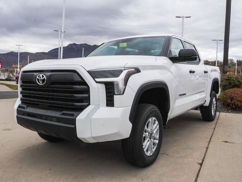 New 2026 Toyota Tundra SR5 image 4