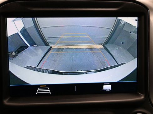 Used 2022 Chevrolet Silverado 2500 LT w/ Convenience Package image 24