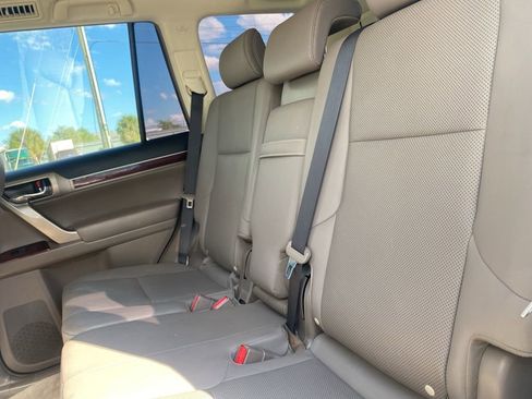 Used 2019 Lexus GX 460 Premium image 11