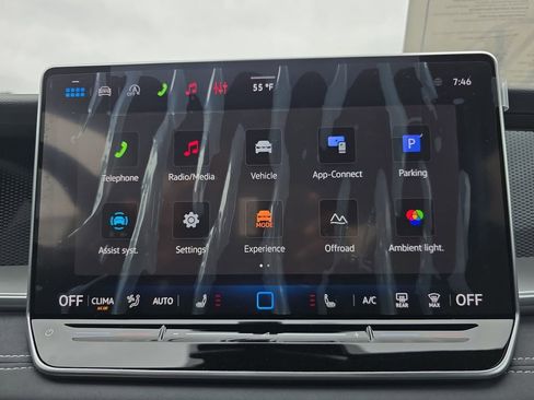 New 2026 Volkswagen Tiguan SE R-Line AWD/4WD image 18