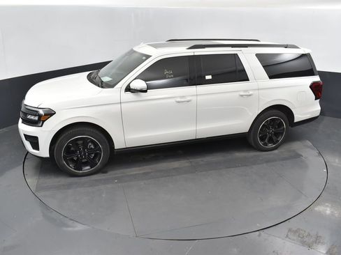 Used 2024 Ford Expedition Max Limited AWD/4WD image 15