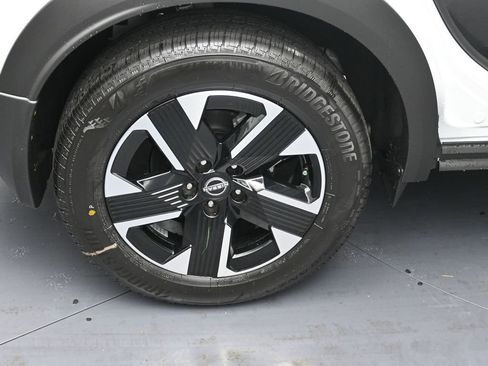 New 2026 Nissan Kicks SV w/ SV Premium Package AWD/4WD image 5