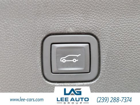 Used 2019 Buick Enclave Essence FWD image 11