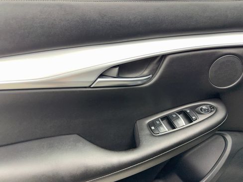 Used 2019 INFINITI QX50 Luxe w/ Navigation Package FWD image 35