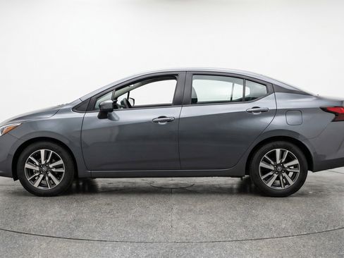 Used 2025 Nissan Versa SV FWD image 5