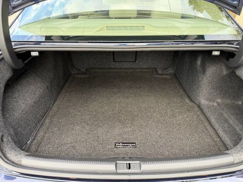 Used 2013 Volkswagen Passat 3.6 SEL Premium image 28