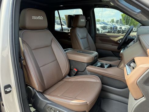 Used 2023 Chevrolet Tahoe High Country w/ Advanced Technology Package AWD/4WD image 39