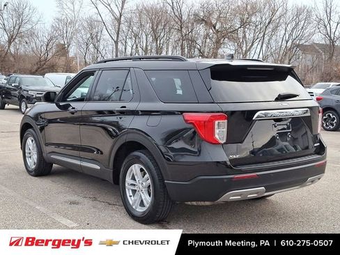 Used 2023 Ford Explorer XLT w/ Equipment Group 202A image 5