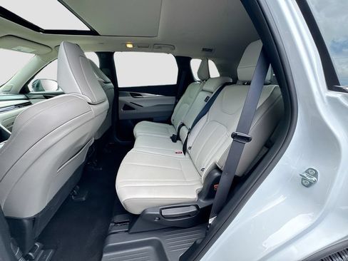 Certified 2026 INFINITI QX60 Luxe w/ Cargo Package FWD image 27