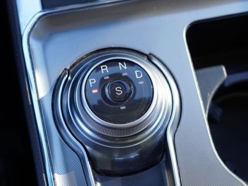 Used 2024 Ford Edge Titanium image 30