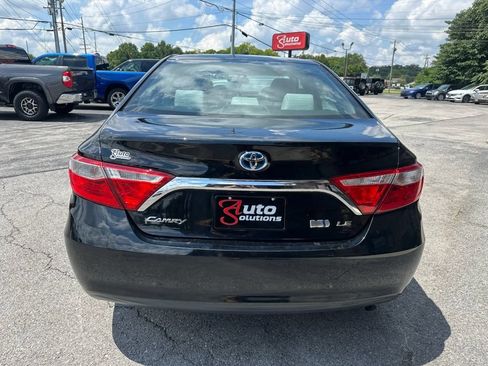 Used 2016 Toyota Camry LE FWD image 5