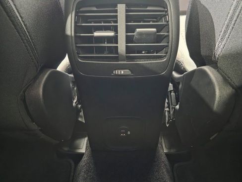 Used 2022 Ford Escape SE image 36