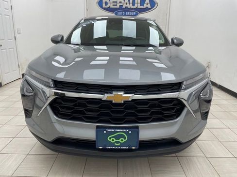 Used 2024 Chevrolet Trax LS w/ LS Convenience Package FWD image 17