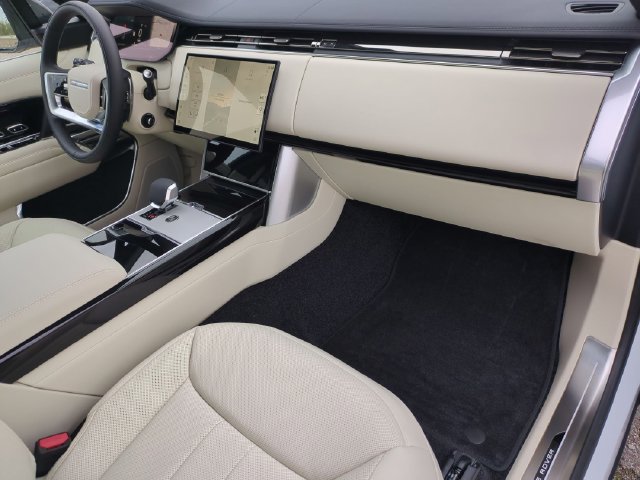 New 2026 Land Rover Range Rover SE AWD/4WD image 19