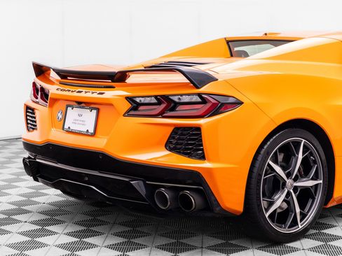 Used 2023 Chevrolet Corvette Stingray Premium Conv w/ Z51 Performance Package RWD image 34