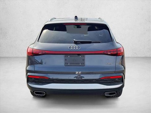 Certified 2025 Audi Q5 Premium w/ Convenience Package AWD/4WD image 6