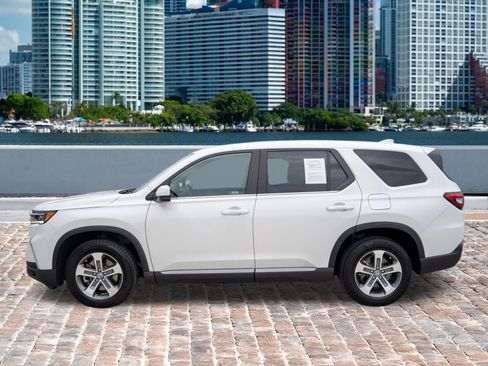 Certified 2023 Honda Pilot EX-L image 9