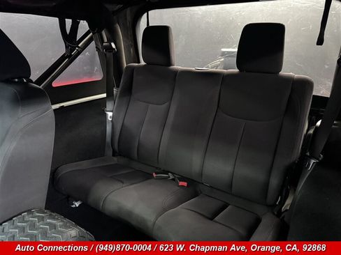 Used 2014 Jeep Wrangler Sport AWD/4WD image 9