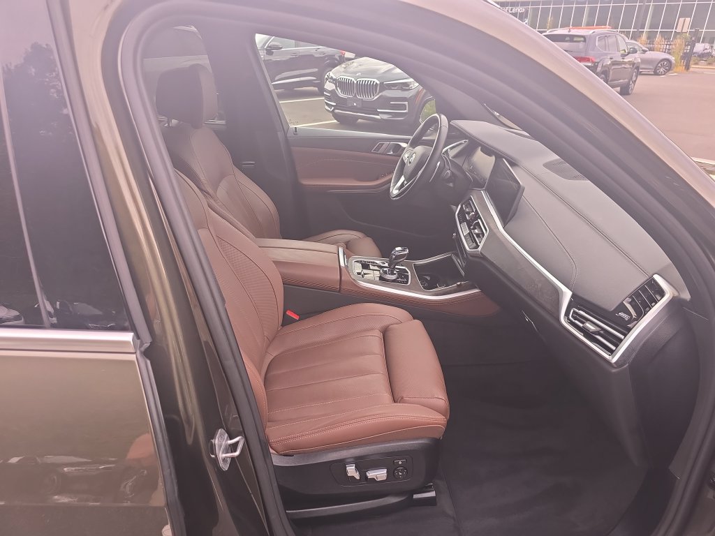 Used 2021 BMW X5 xDrive45e w/ Executive Package AWD/4WD image 11