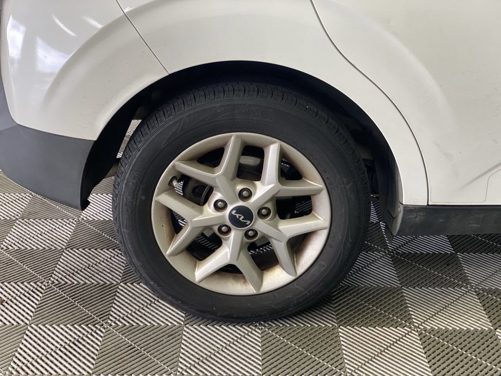 Used 2022 Kia Soul LX w/ Technology Package FWD image 18