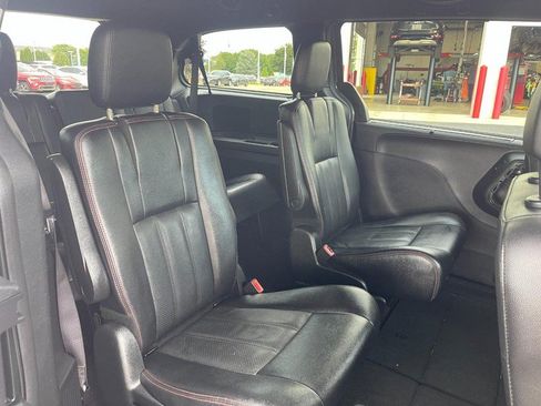 Used 2019 Dodge Grand Caravan GT FWD image 12