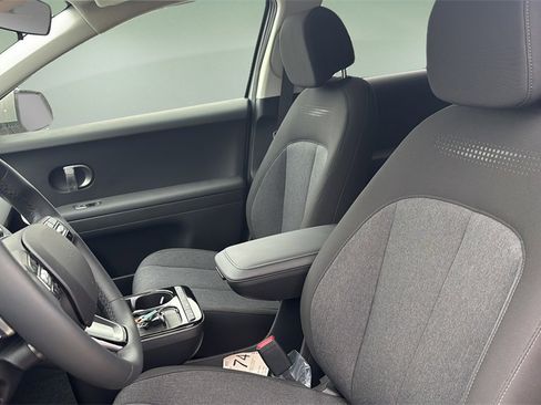 Certified 2025 Hyundai Ioniq 5 SE image 14