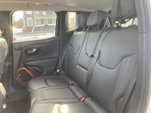 Used 2019 Jeep Renegade Trailhawk image 11