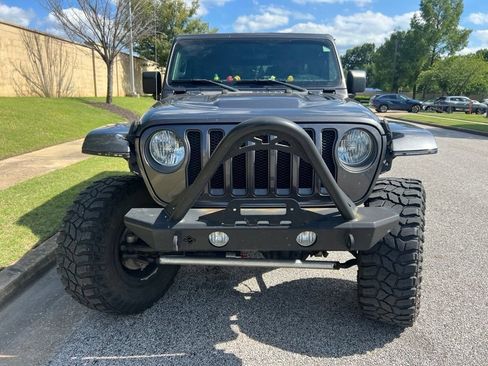 Used 2021 Jeep Wrangler Unlimited Rubicon w/ Cold Weather Group AWD/4WD image 2