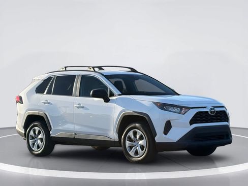 Used 2021 Toyota RAV4 LE w/ Carpet Mat Package (TMS) FWD image 5