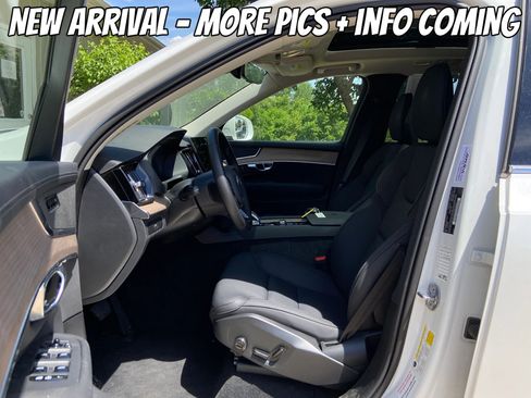 Used 2025 Volvo XC90 B6 Plus AWD/4WD image 3