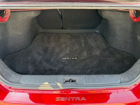 Used 2021 Nissan Sentra SR FWD image 17