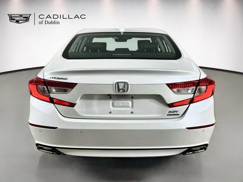 Used 2018 Honda Accord Touring image 6