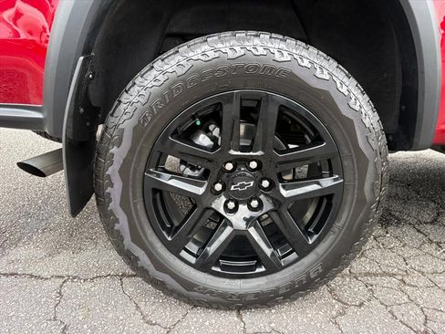 Used 2025 Chevrolet Colorado Trail Boss AWD/4WD image 26