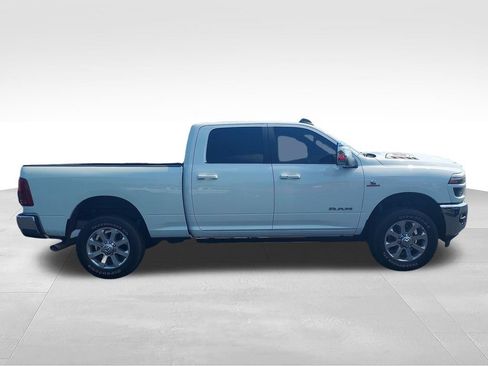 Used 2025 RAM 2500 Laramie AWD/4WD image 6