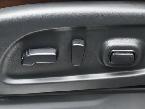 Used 2020 Nissan Titan Platinum Reserve image 10