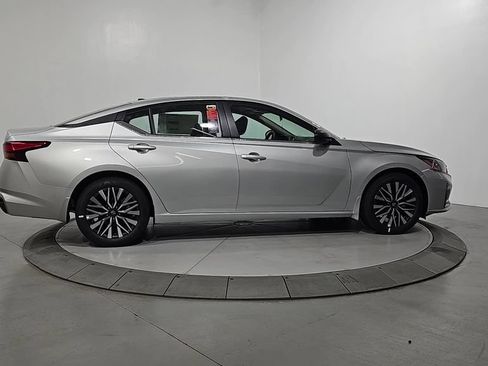 New 2026 Nissan Altima 2.5 SV FWD image 6
