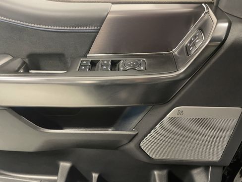 Used 2024 Ford F150 Platinum image 23