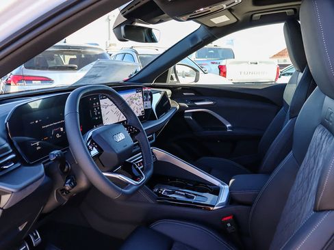 New 2025 Audi SQ5 Premium Plus image 22