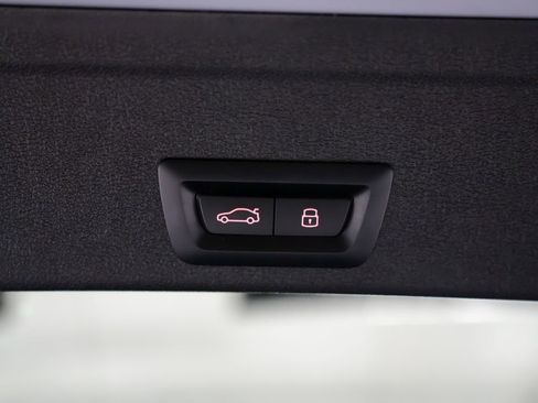 Used 2024 BMW X6 xDrive40i w/ Premium Package image 14