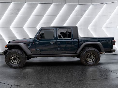 Used 2025 Jeep Gladiator Rubicon w/ Safety Group AWD/4WD image 6