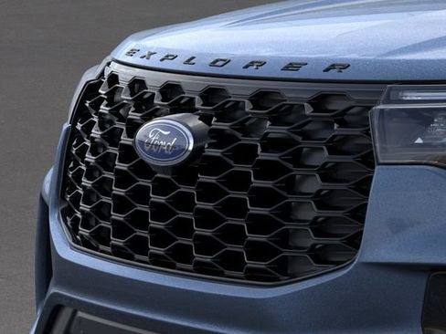 New 2026 Ford Explorer ST-Line w/ ST-Line Street Pack AWD/4WD image 17