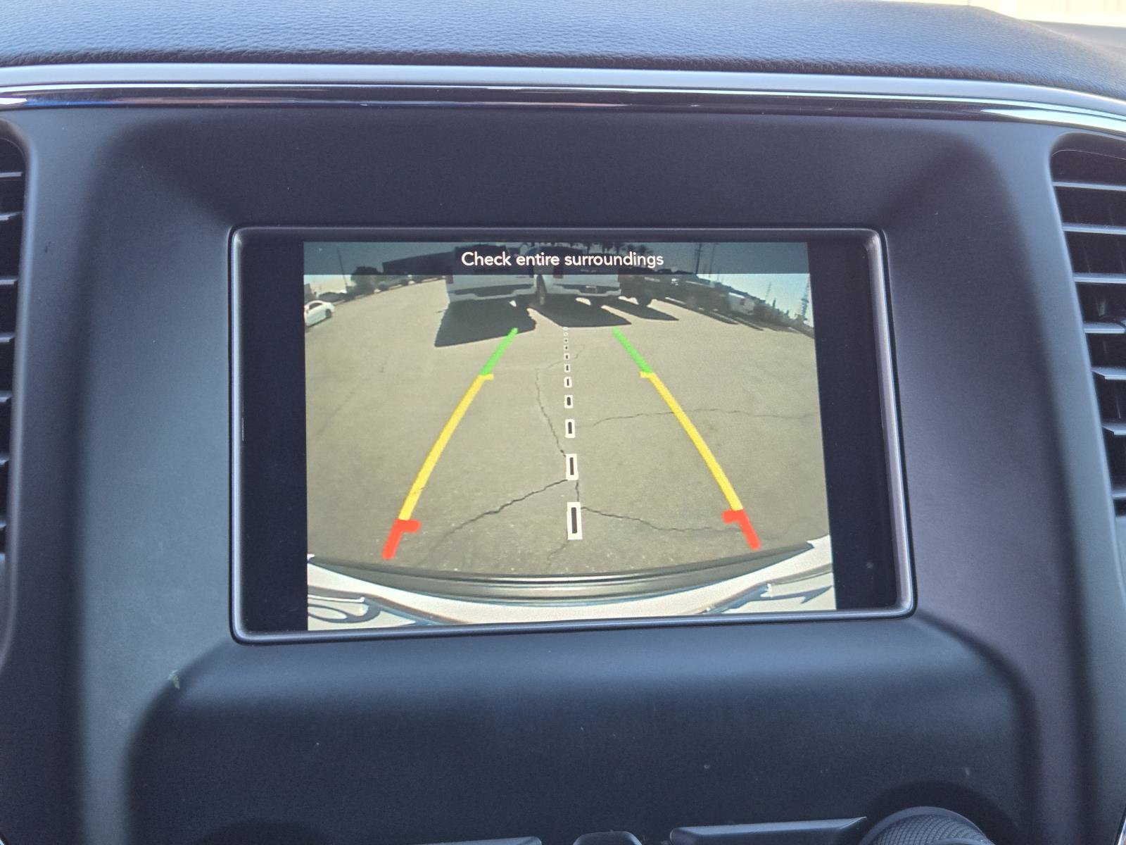 Used 2021 Jeep Grand Cherokee Laredo RWD image 8