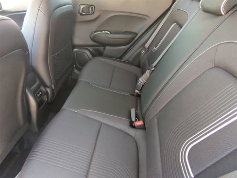 New 2025 Hyundai Venue Limited image 16